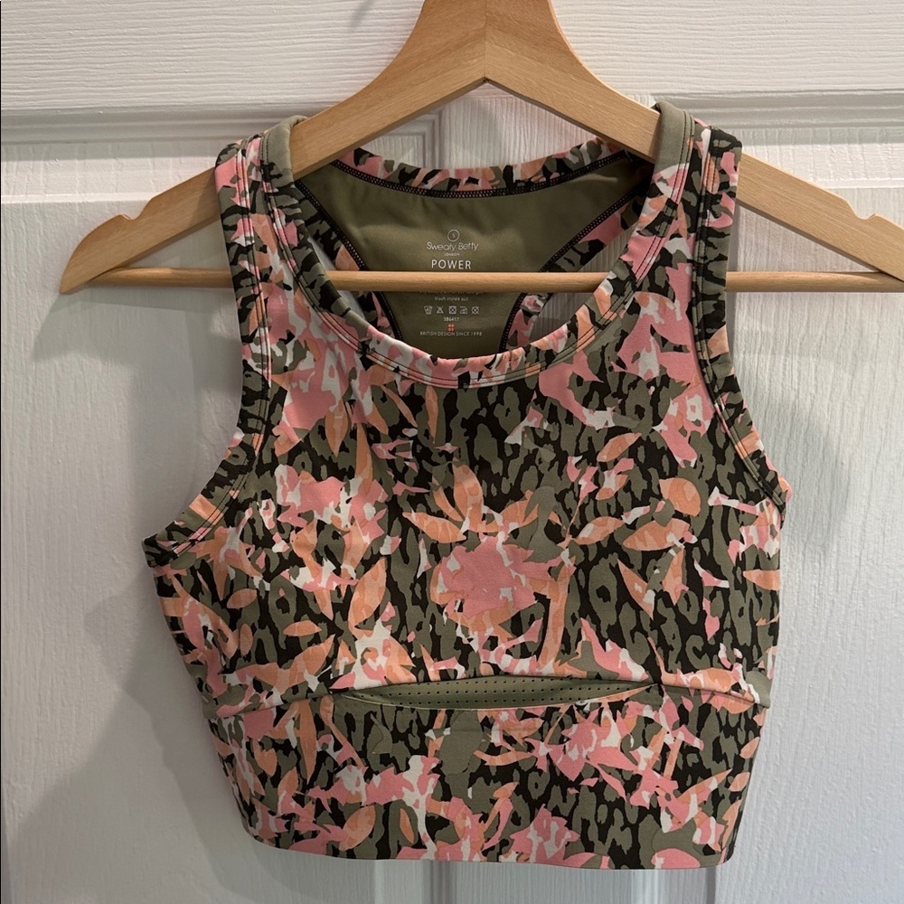 Sweaty Betty Camouflage Sports Bra in Pink and Green